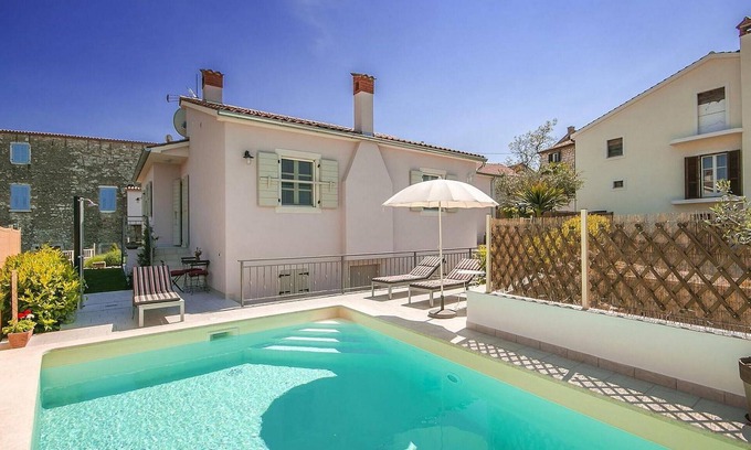 Strpacici House | Awesome home in Visnjan with WiFi