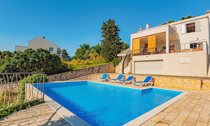 Zaboric House | Awesome home in Zaboric with WiFi