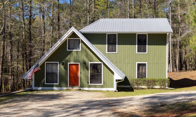 LaGrange Cabin | Awesome Lakefront House on West Point Lake in LaGrange, Ga