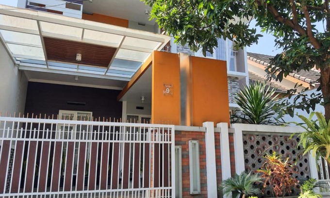 Malang House | Azizah Homestay