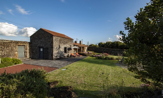 Lagoa Cottage | Azores Country Nature