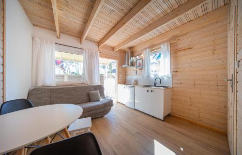 Miedzywodzie Cabin | Błękitne domki przy morzu
