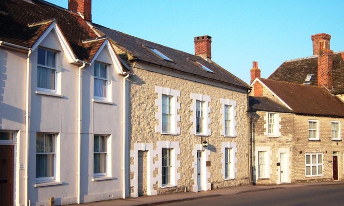 Mere Bed & Breakfast | B&B Castleton House