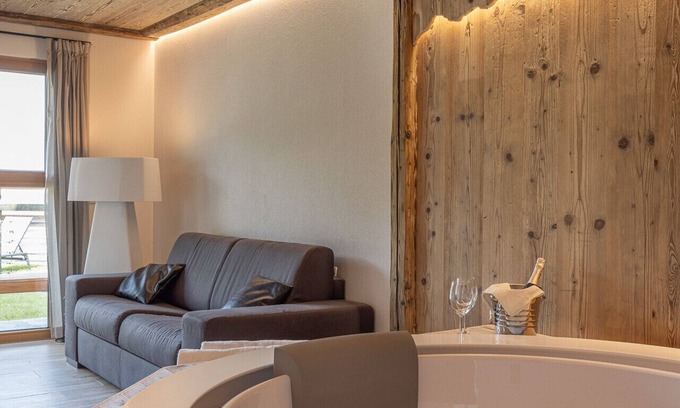 Pieve di Cadore Bed & Breakfast | B&B GIALLO - Suite Laurina with private SPA
