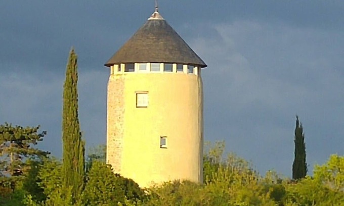 Rochefort-sur-Loire Bed & Breakfast | b&b : old tower with panoramic view over Loirevalley & vineyards (2 personnes)