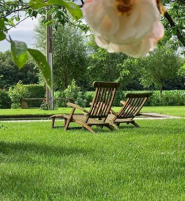Zomergem Bed & Breakfast | B & B Victors Hof, met zwemvijver in landelijke setting