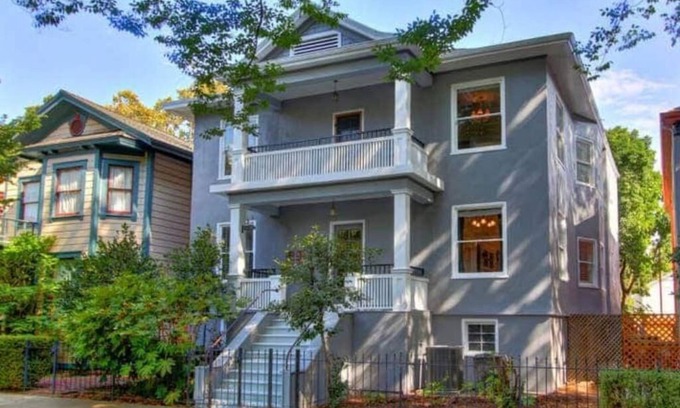 Alkali Flat Apartment | B" Downtown Sacramento Historic F Street Lofts
