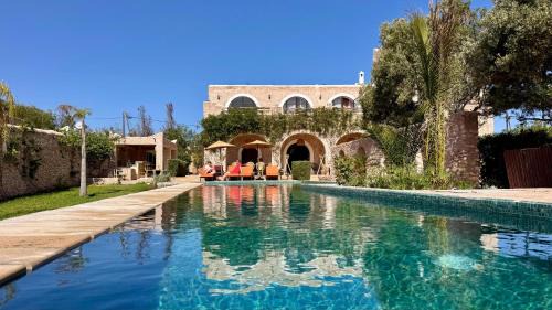Afrate Haissoun House | BABSA Home