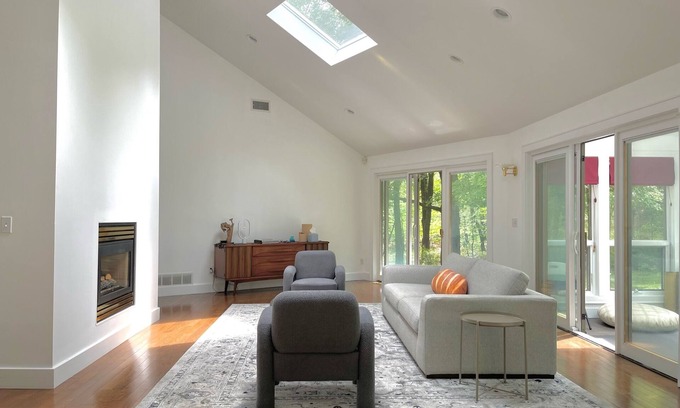 Rhinebeck House | Baby friendly home surrounded by nature w/creative suite & meditation/yoga room