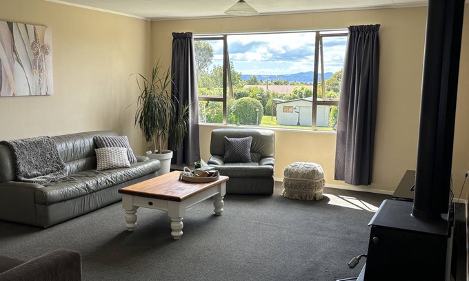Motuoapa House | Bach on Rangimoana