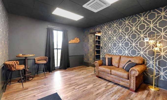 La Grange Apartment | Back Room Bungalow - Lagrange