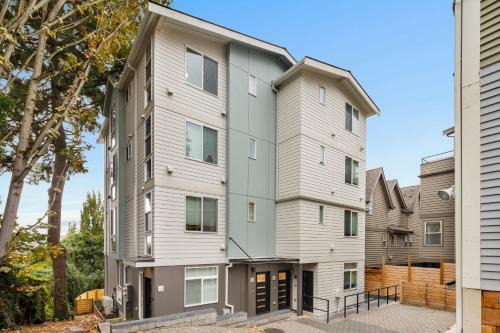 East Queen Anne House | Back to The Future Sweet Suites