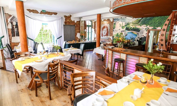 Outer Neustadt Hotel | Backstage Hotel