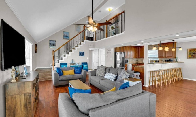 Indian Beach House | Backyard Oasis, Hot Tub and 2 Shaded Decks!