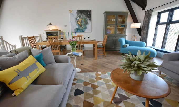 Thorpeness Cottage | BADMINTON, THORPENESS, pet friendly, with open fire in Thorpeness