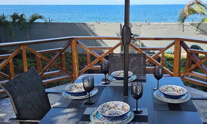 Richmond House | Bagga Beach Cottage - Steps to Beach; Ocean & Mountain Views; AC; WiFi; 2BR