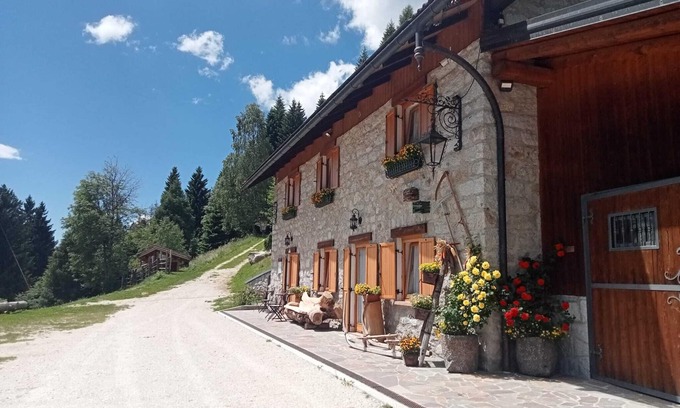 Pieve Tesino Ski Chalet | Baita Chalet Antica Porta