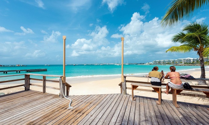 Simpson Bay Hotel | Baker's Suites