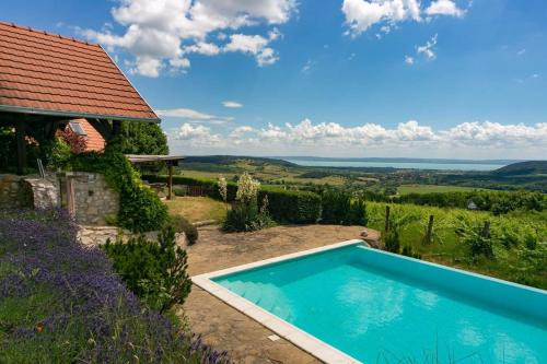 Balatoncsicso House | Balatoncsicsó - Szőlő Birtok