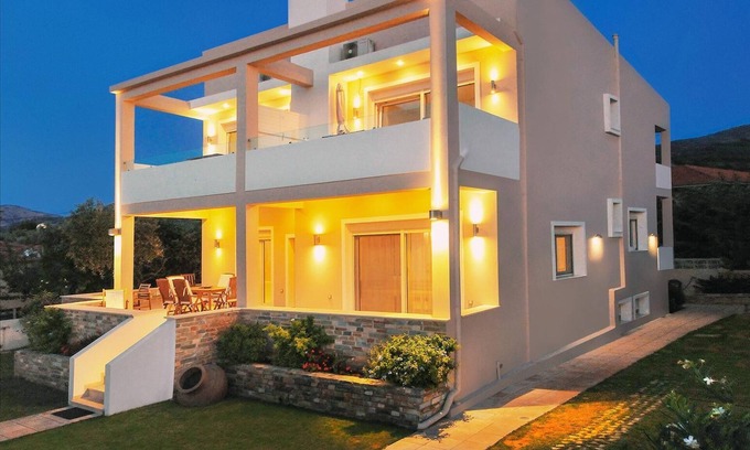 Skala Sotiros Apartment | Balconies on the sea - the garden apartment