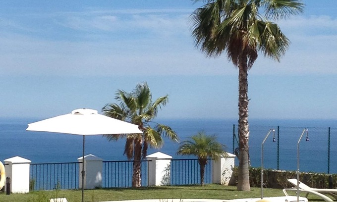 Rincon de la Victoria Apartment | "Balcony to the sea" Costa del Sol 120m² apartment with unforgettable views & poo