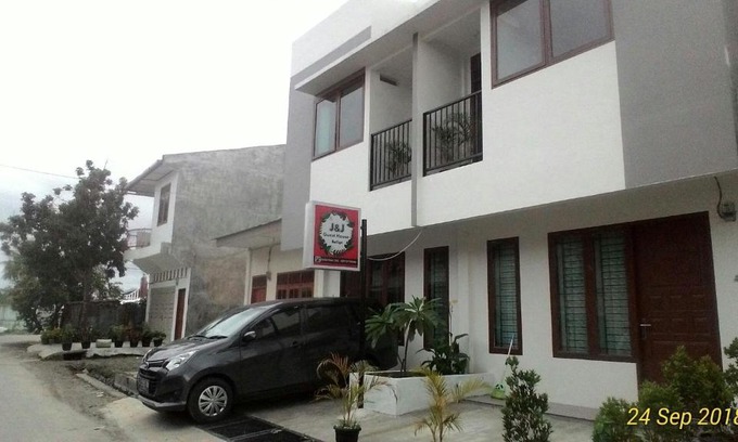 Balige House | Balige J&J Guest House 1