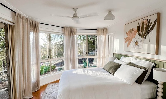Ballandean House | Ballandean Views, Ballandean Queensland