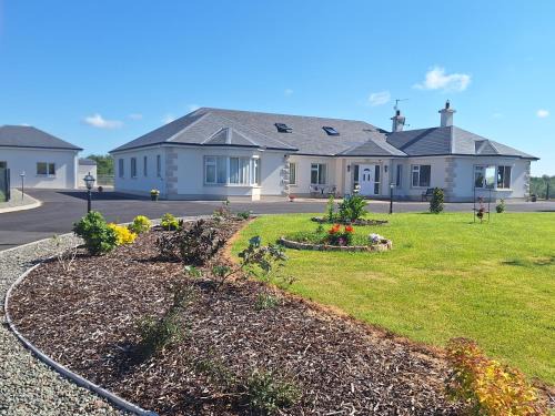 Clonbur Bed & Breakfast | Ballnamona house
