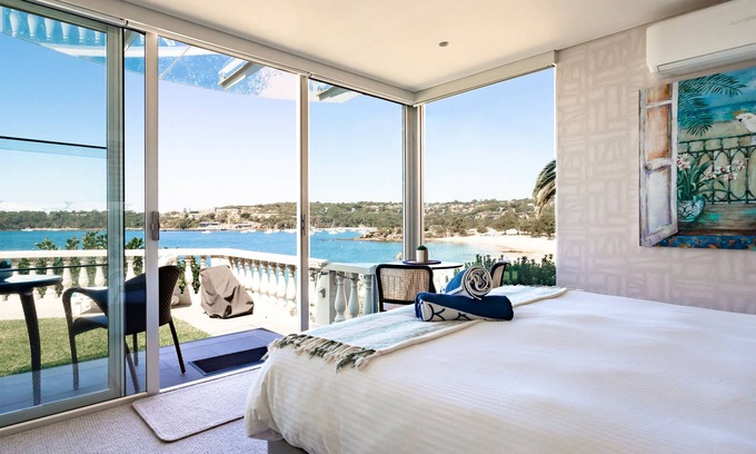 Mosman Apartment | Balmoral Beach Beauty - DIRECT BEACHFRONT romantic getaway