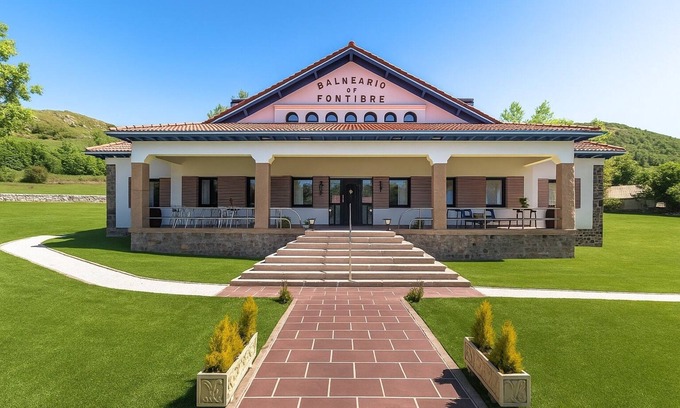 Fontibre Cottage | Balneario de Fontibre Rodeado de Finca Privada de 5.000 m2 con Jacuzzi y Terraza