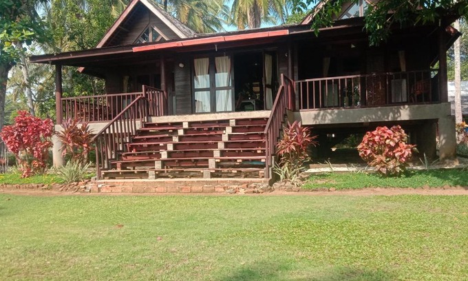 Panimbang Villa | Bambu kuning Tanjung lesung