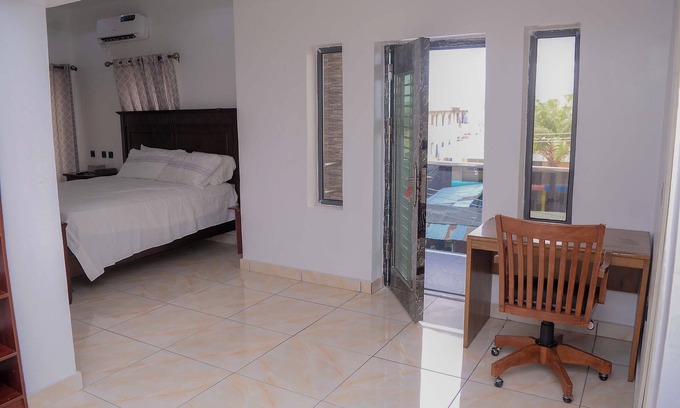 Surulere Apartment | Bamgbose Apartments - Sleeps 2 - Balcony - Parking