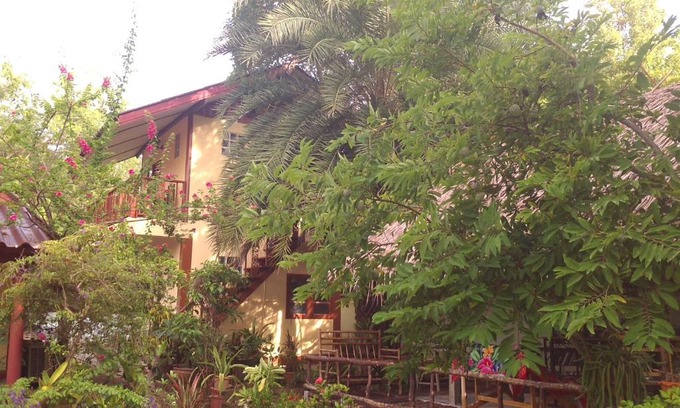 Nong Bua House | Ban Sabai Sabai Guest House