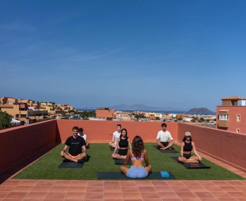 Geafond House | Banama Coliving & Coworking, Surf & Yoga - Casa Roja