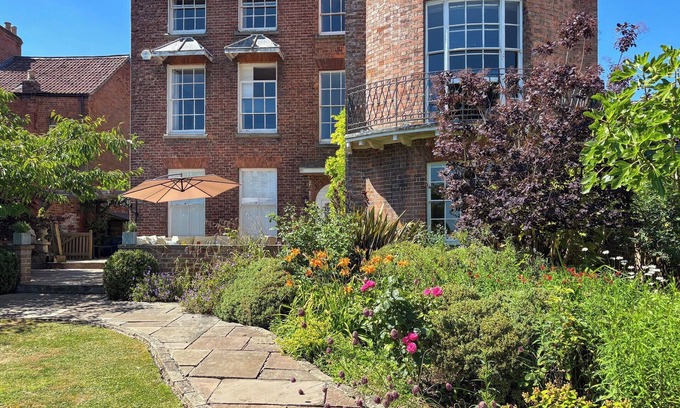 Newnham Cottage | Bank House Apartment