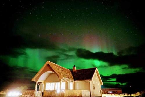 Flakstad Cabin | BanPim Beachside Lofoten
