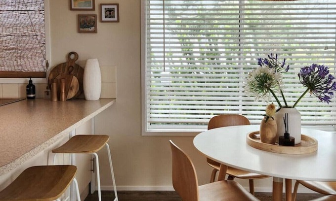 Aldinga Beach Cabin | Banskia Retreat: Wanderers' sanctuary by the sea
