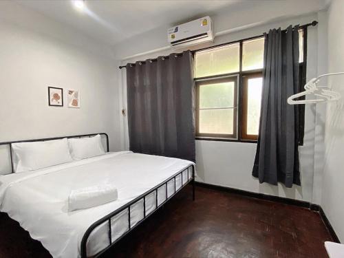 San Chao Pho Suea Apartment | BAO San Chao Pho Sua - BAO ศาลเจ้าพ่อเสือ