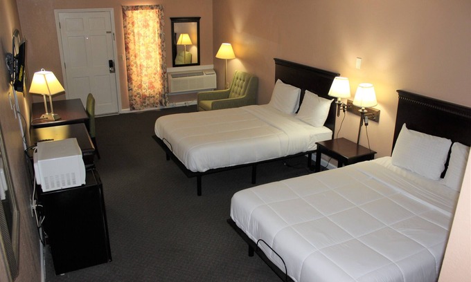 McCormick Hotel | Bar-Mel Inn
