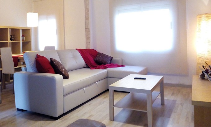 Viladecans Apartment | Barcelona-style airport