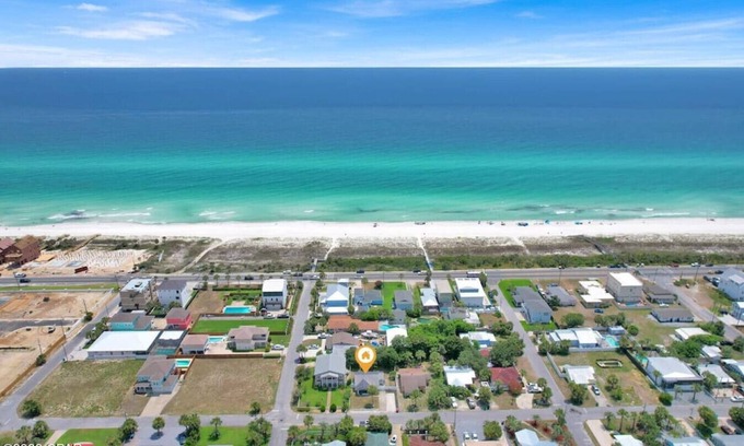 Bid-a-wee Beach House | BarefootBungalow: 1Blk2Bch, SnowbirdsWelcome, FREE Pie 4NovStays, FREEActivities