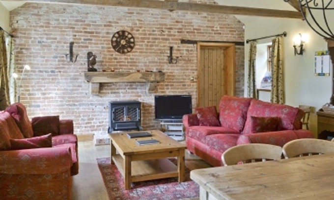 East Barkwith House | Barn Conversion in peaceful Lincolnshire countryside with views towards Lincoln