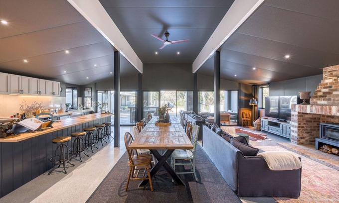 Canyonleigh House | Barn & Cottage In Canyonleigh