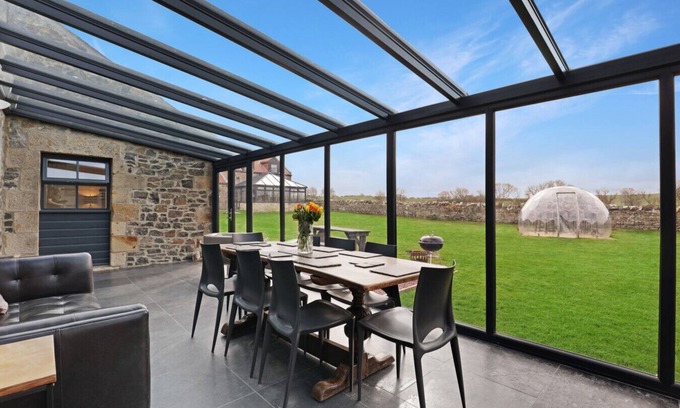 Bamburgh House | Barn Cottage - North East Escapes