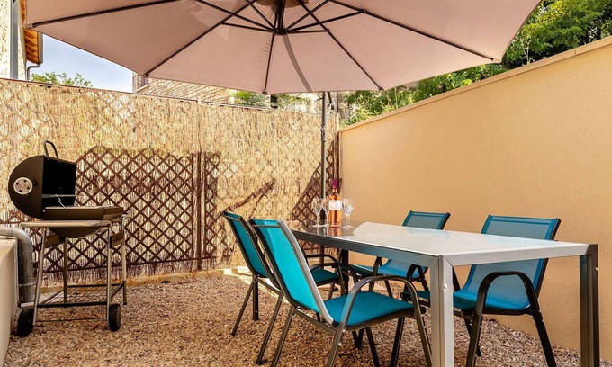 Assier House | Barn La Roca Masia - Les Tournesols, swimming pool, garden, 3 bedrooms 6/8 people