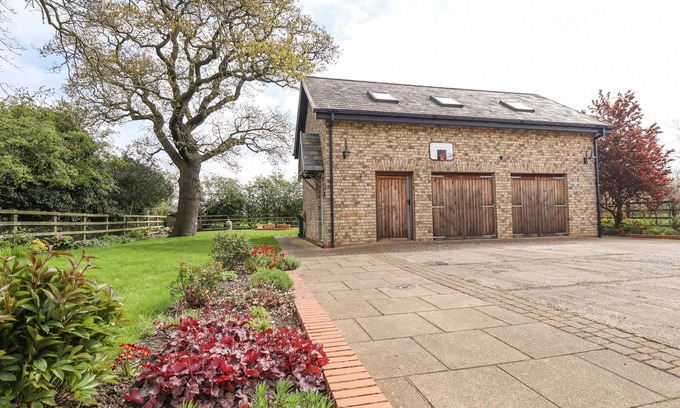 Market Rasen Cottage | BARN OWL ANNEX, with a garden in Bardney