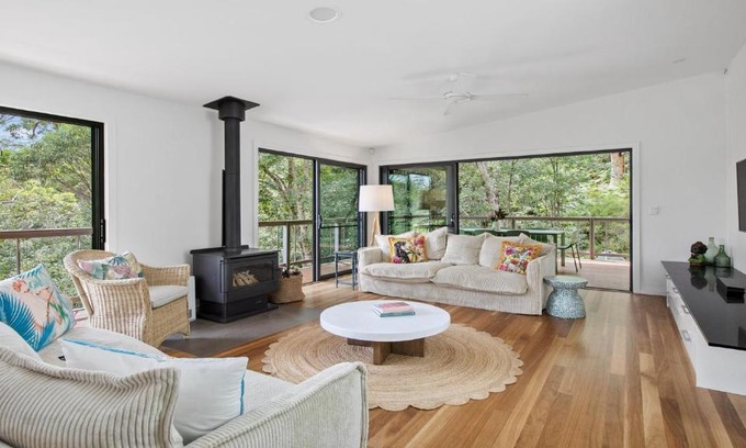 Pretty Beach Central Coast House | Barney's by the Bay