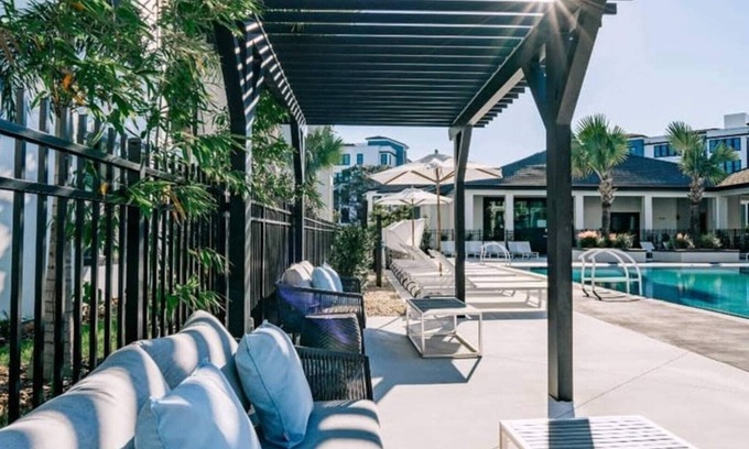 Port Tampa City Apartment | Barsala l Stunning 3BD with resort-style pool