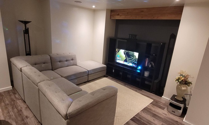Stony Plain House | Basement suite with 1bed, 1bath and a sitting area with Kichenete by Westview HC