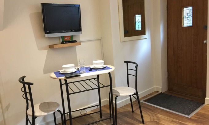 Bexhill-on-Sea Apartment | Basic Ground Floor Self Contained Studio